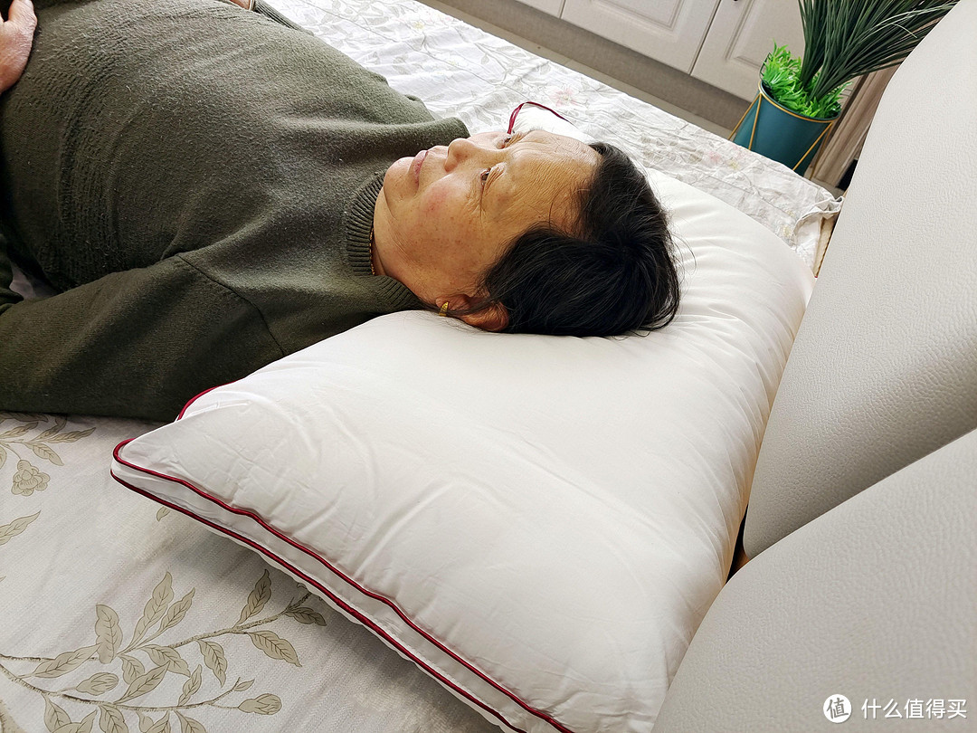 关爱睡眠质量，就这款愉悦之家弹簧释压颈椎枕开始