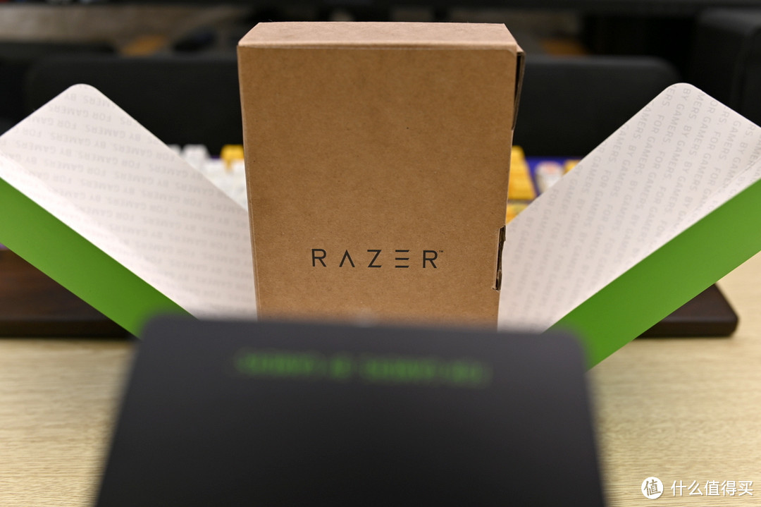 全新8K游戏时代来临，首个破局者Razer毒蝰8KHz游戏鼠标开箱