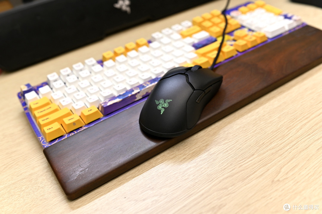 全新8K游戏时代来临,首个破局者Razer毒蝰8KHz游戏鼠标开箱
