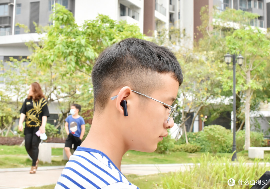 软硬结合自由发声才是王道,QCY T12S半入耳真无线蓝牙耳机体验