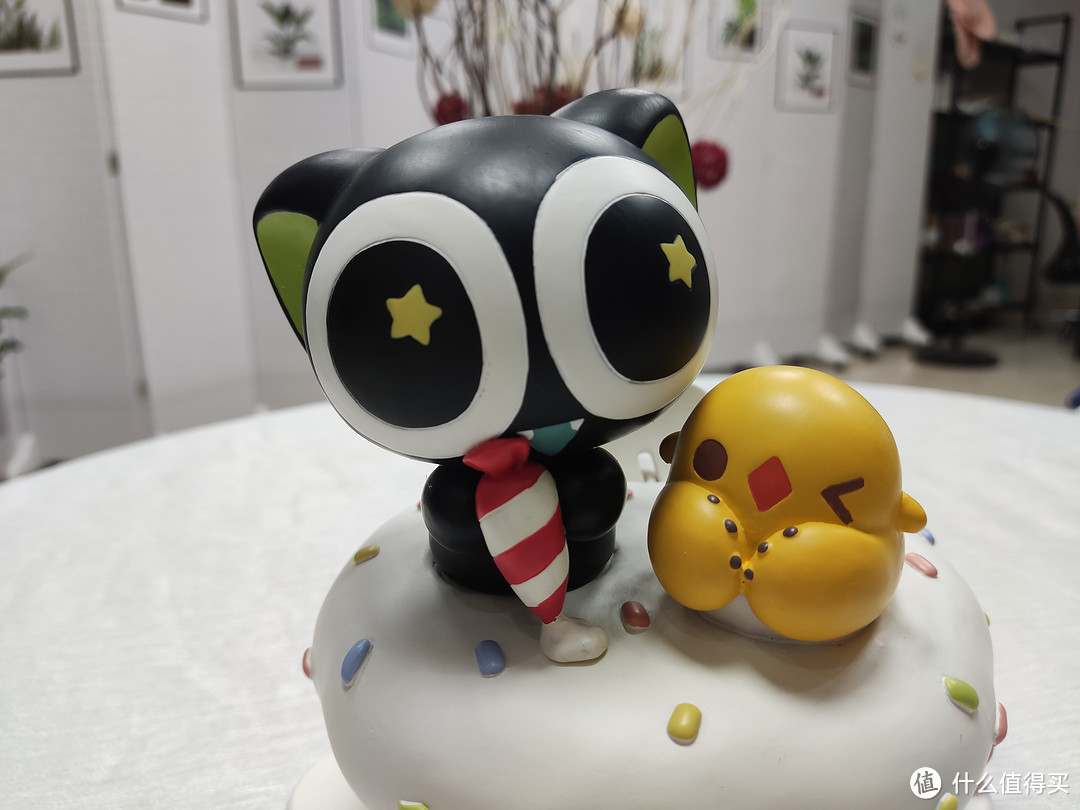 不会翻车的生日礼物:罗小黑生日蛋糕音乐盒评测