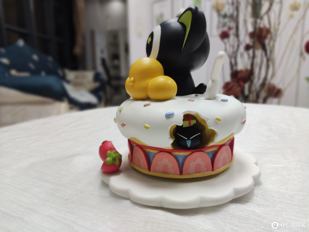 不会翻车的生日礼物:罗小黑生日蛋糕音乐盒评测