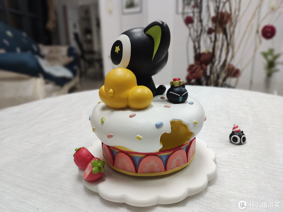 不会翻车的生日礼物:罗小黑生日蛋糕音乐盒评测