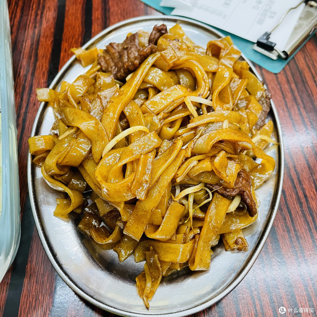 网红本地大排档，是怀旧的地道味道
