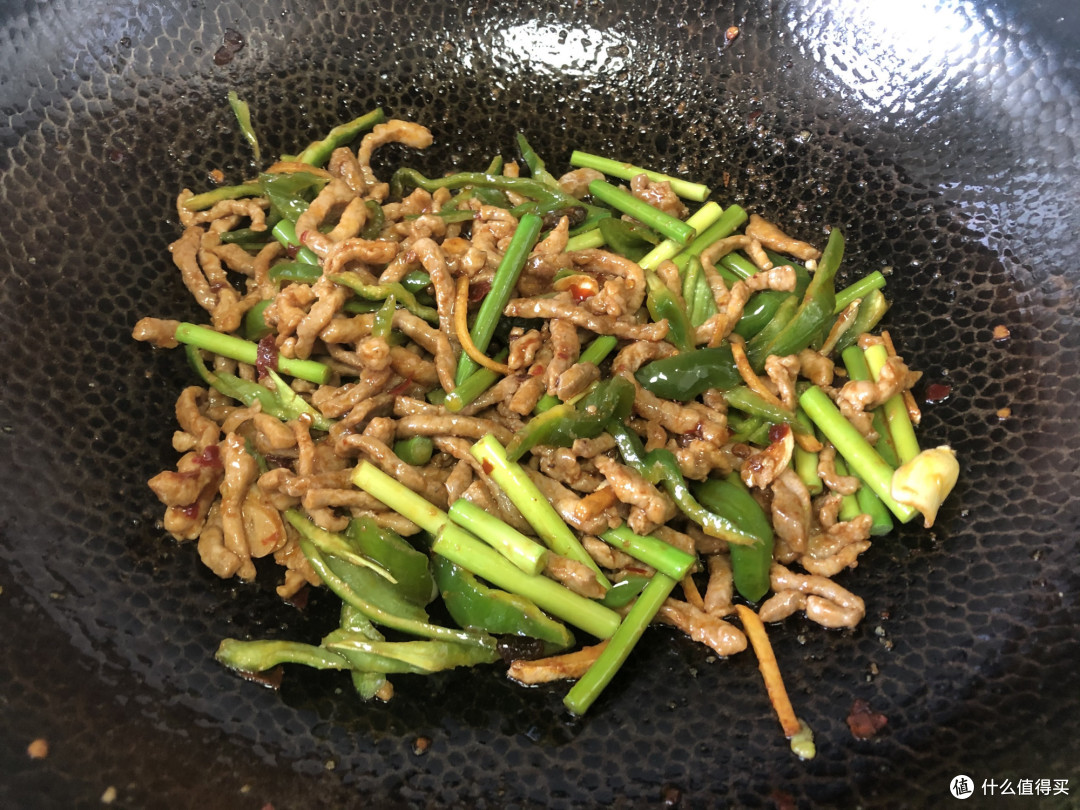 做鱼香肉丝时,有3个步骤是关键,多加一步都能使肉丝美味翻倍
