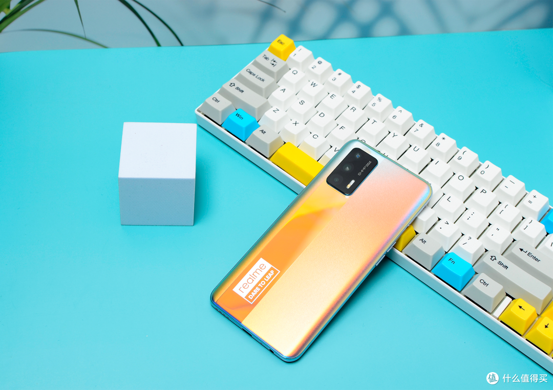 卡位精准,2K价位段王者:realme 真我GT Neo 体验评测