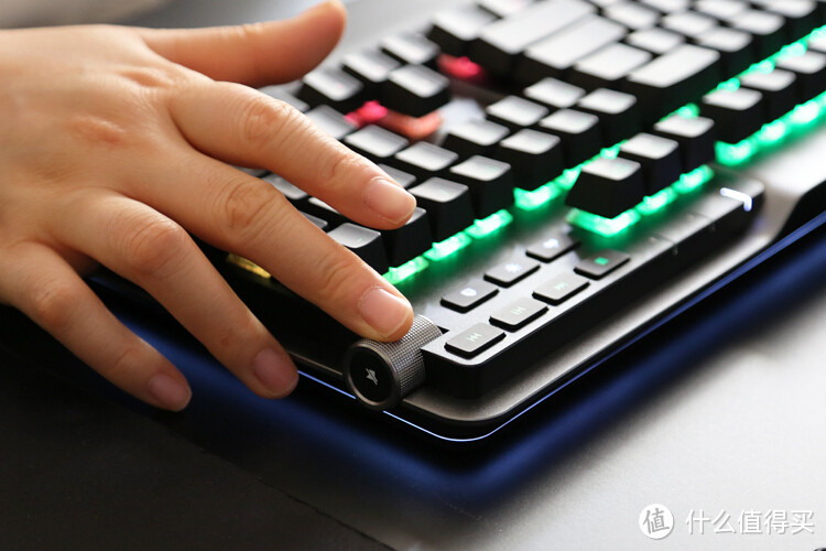 最潮金属旗舰：TT 曜越幻银Argent K5 RGB 机械键盘M5 RGB鼠标体验