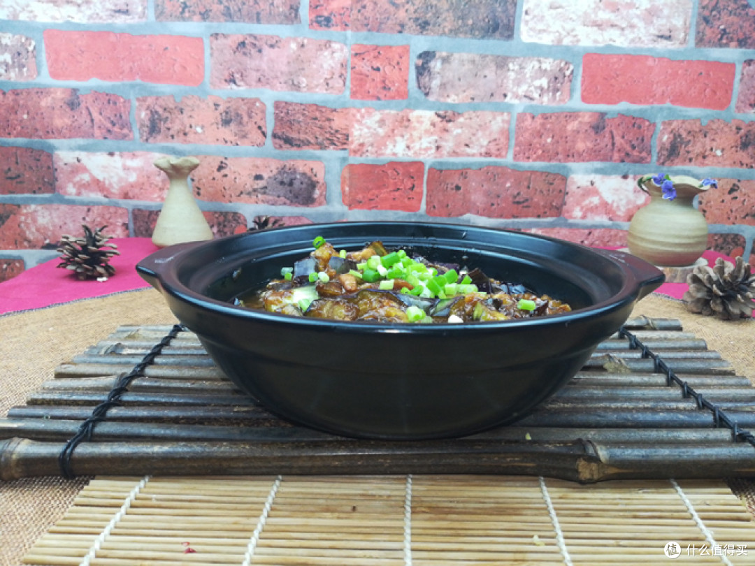 咸鱼茄子怎么做好吃,茄子为何要泡盐水,原因很多,你做对了吗