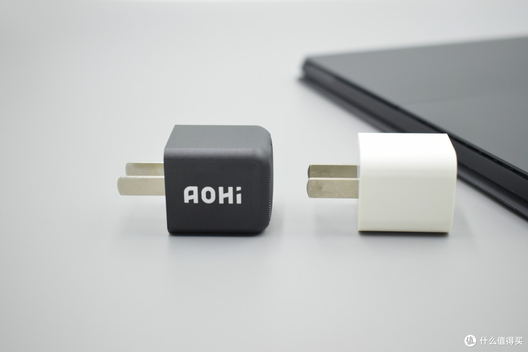 三个理由,让我选择入手Aohi 30W氮化镓充电器