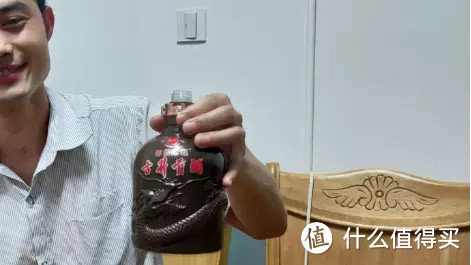 携友小聚一品酒中牡丹，用心佳酿会饮聚开怀