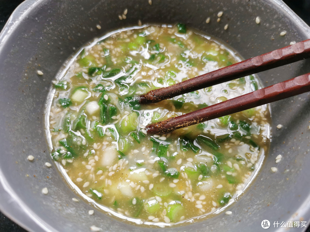 婆婆点名要吃的葱花油饼，1斤面做5个，边做边吃，连菜都省了