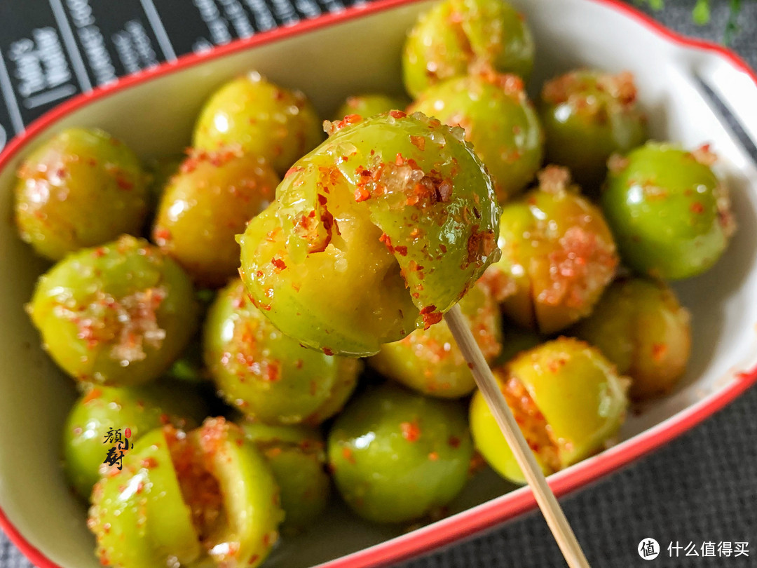 还记得小时候一直住在爷爷奶奶家,那时爷爷在后山的半山腰上种了一