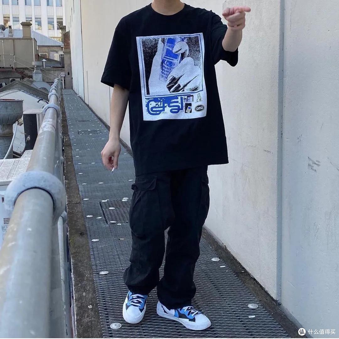 一直火爆的Cav Empt则是T恤中玩有趣印花的代表品牌