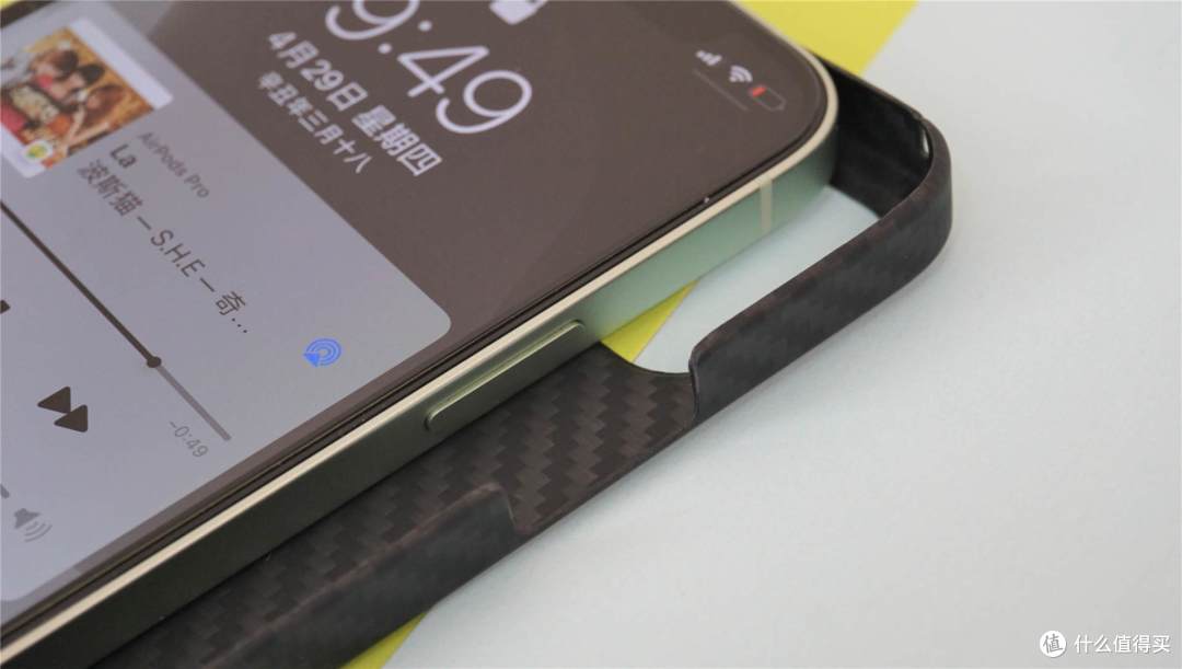 iPhone用户有福了！二元开物凯夫拉手机壳开箱：手感堪比裸机