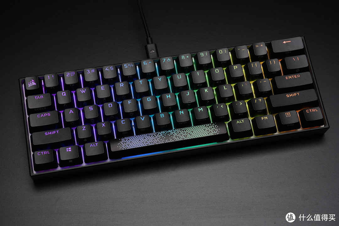 PBT？是PBT！他终于用PBT！海盗船K65RGB MINI机械键盘简评