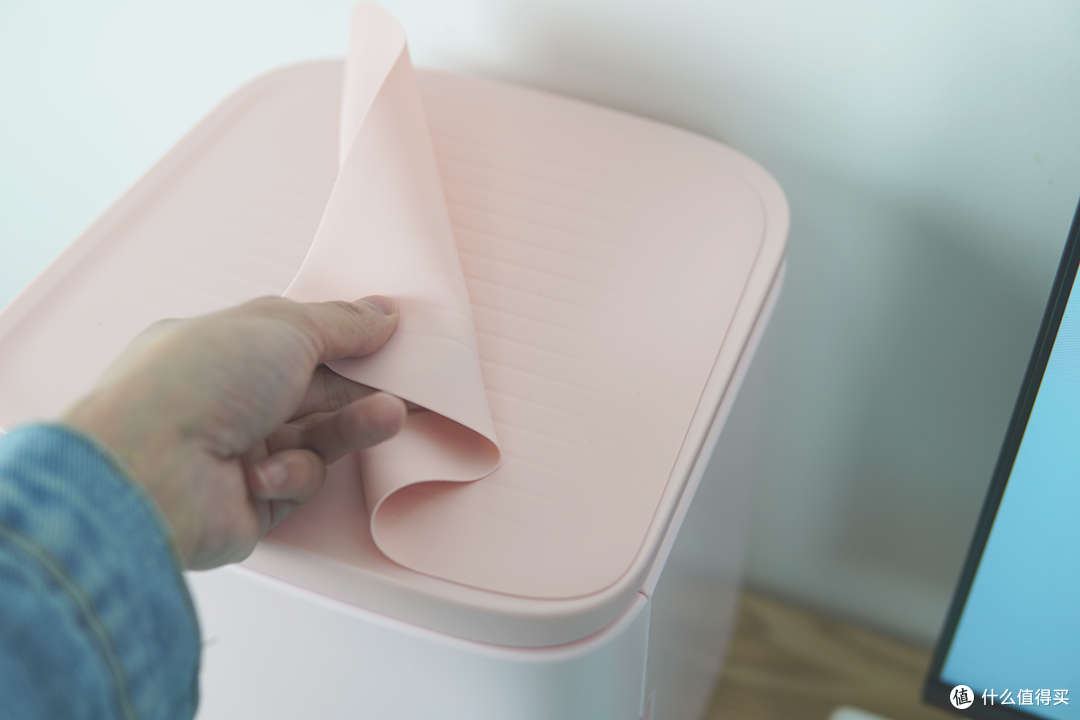 冰可乐和热牛奶我都要,宿舍神器——放在桌面上的迷你小冰箱