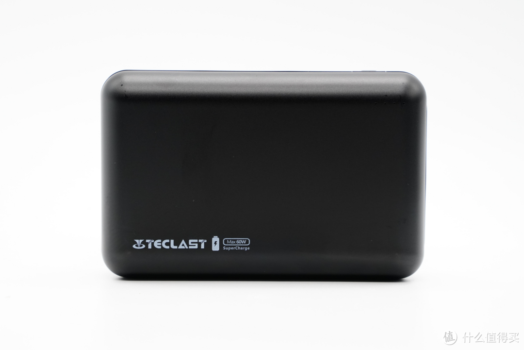 可以满足笔记本电脑的功率需求,TECLAST 60W 双向快充充电宝上手评测