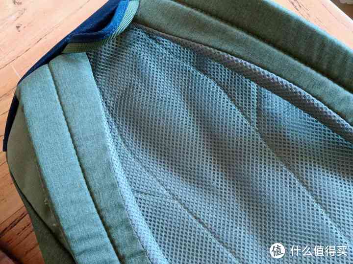 多特VISTA城市运动双肩包:超轻“零”负担,出行更方便