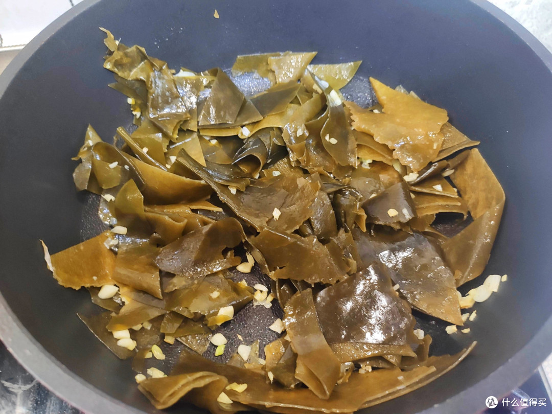 它被誉为长寿菜,我家经常吃,10分钟能做一大锅,鲜美营养又好吃