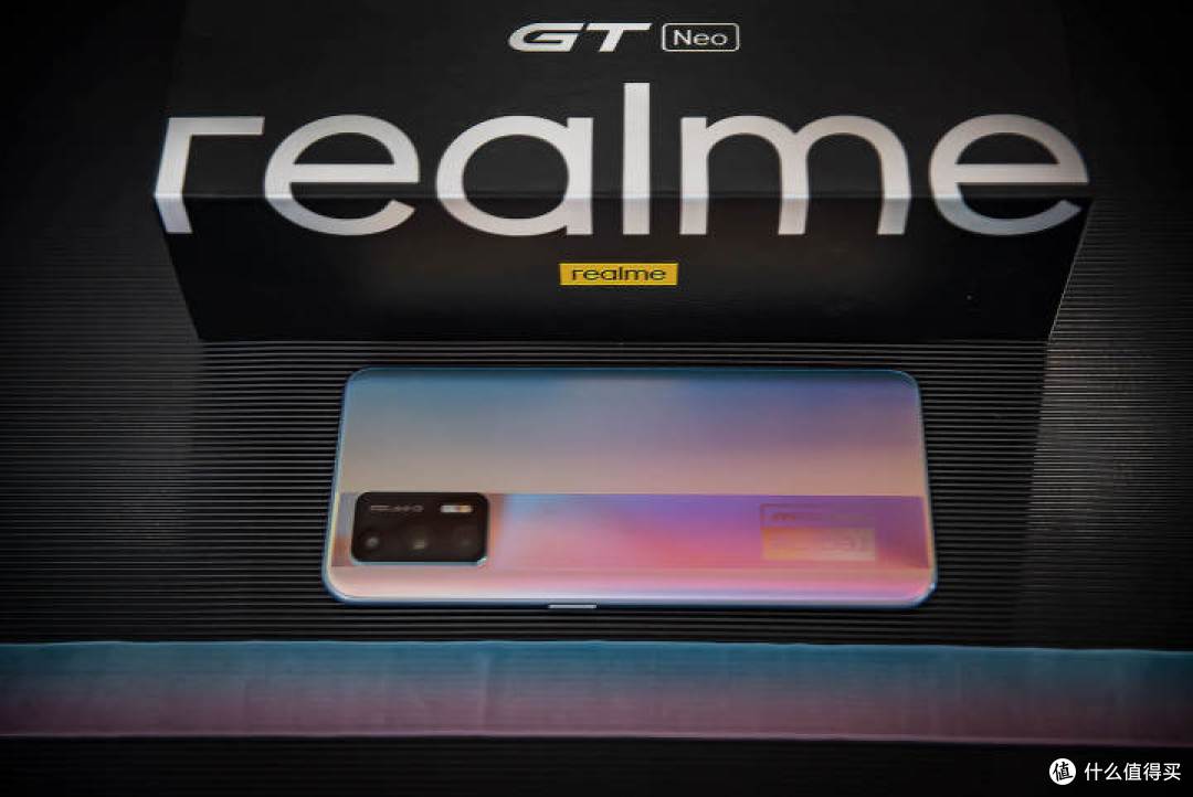 realme 真我GT Neo 体验:颜值高、性能强的性价比手机