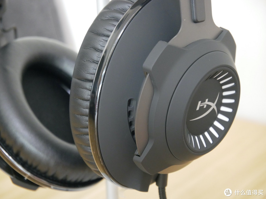 身临其境的声音体验——HyperX 黑鹰7.1进化版游戏耳机