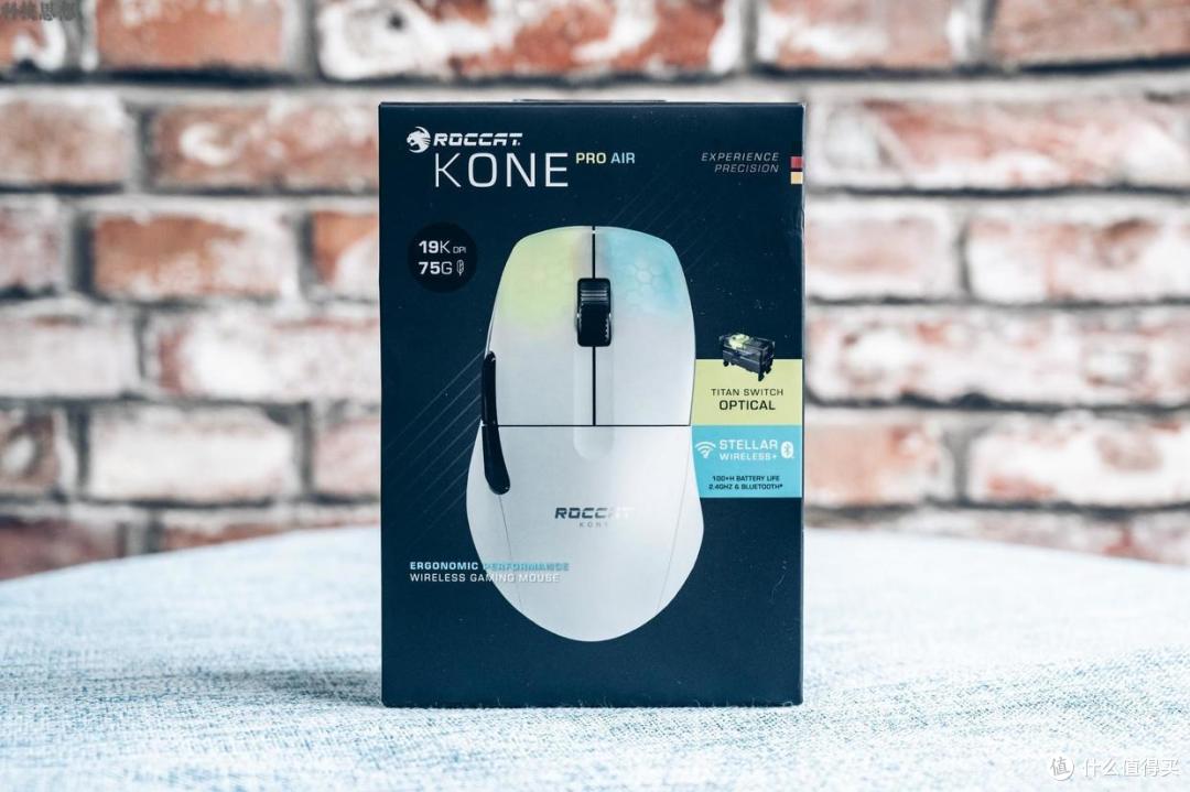 75克的电竞鼠标,反应速度快到飞,冰豹KONE PRO AIR上手
