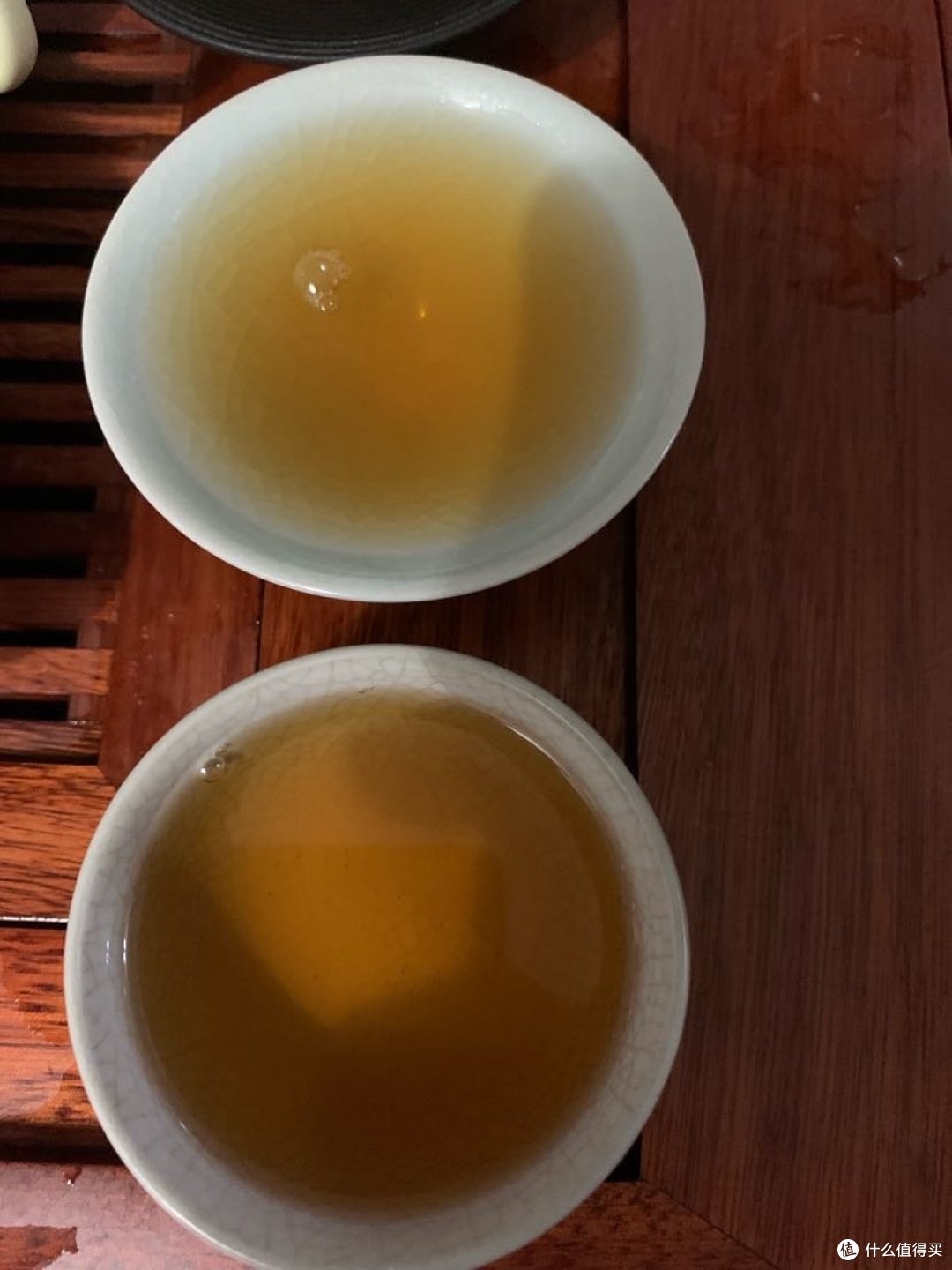 从上到下是第二、三泡的茶汤