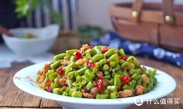 夏天的开胃神器，肉末豆角~~~~