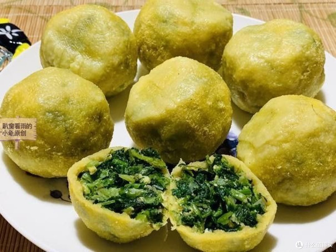 菠菜与玉米面的绝配吃法,薄皮大馅,又鲜又嫩,有种吃肉的感觉