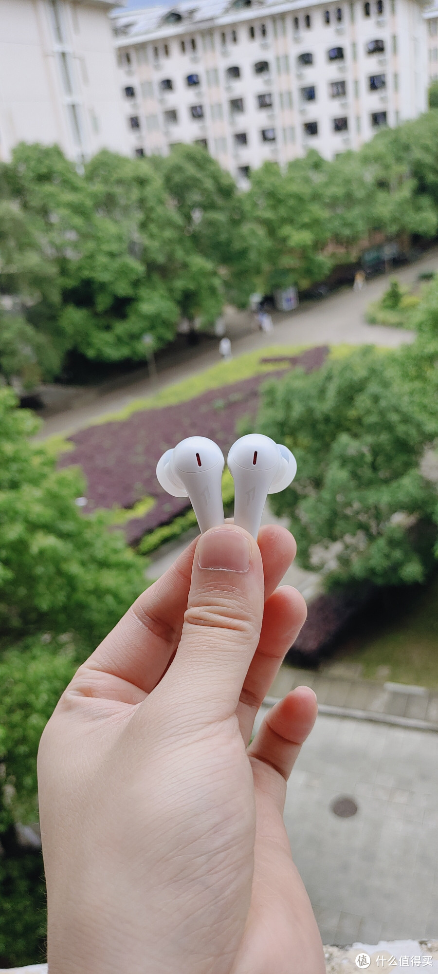 后面红色条状的滤网我觉得挺好看的