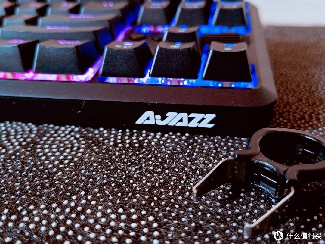 黑爵K870T热插拔键盘开箱测评：简约风、强兼容、高性能