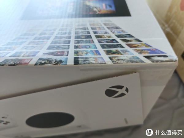 实际小心一点撕开的话，都能够无损撕开