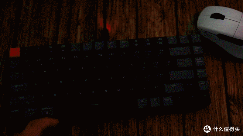 桌面的霓虹,浓缩定有精华:Keychron K3