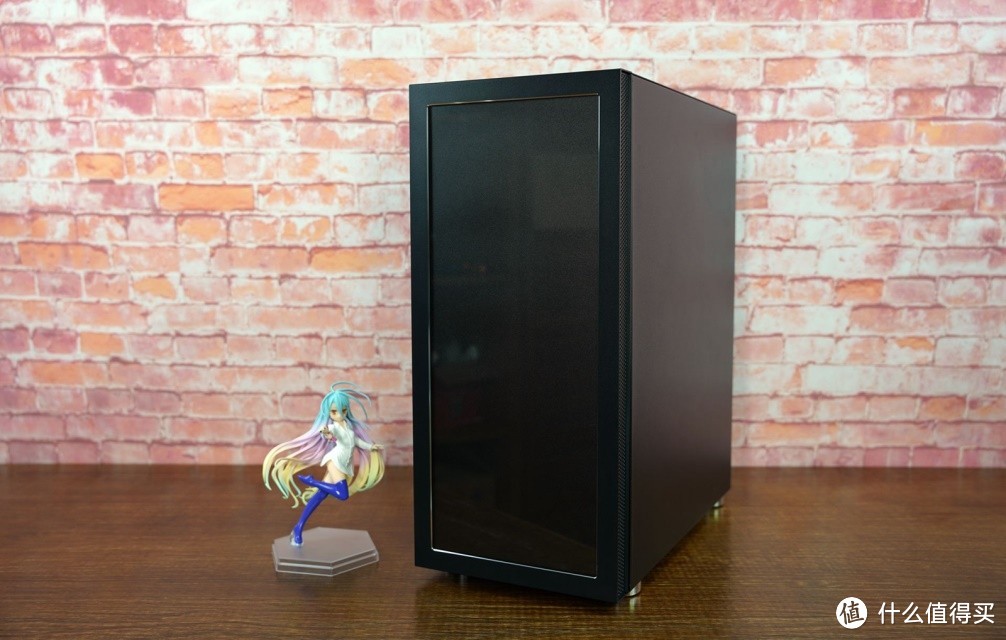 机箱也能玩涂鸦,用爱国者炫影5涂鸦版打造“Only one”