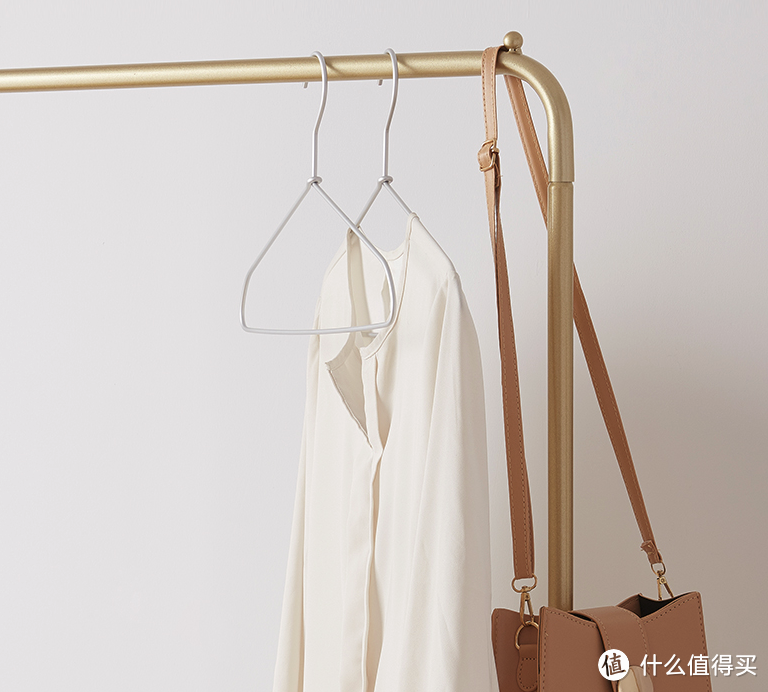 每日好物：夏天到了，每天换下来的脏衣服应该放在哪？