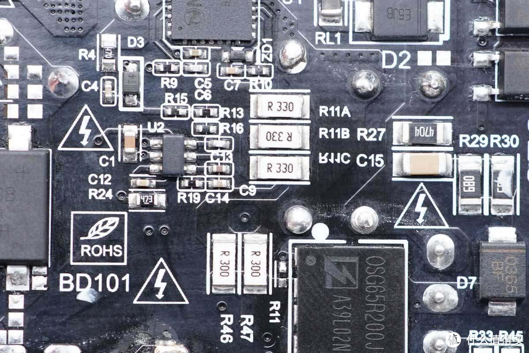 拆解报告：Baseus倍思QC5 100W快充氮化镓充电器