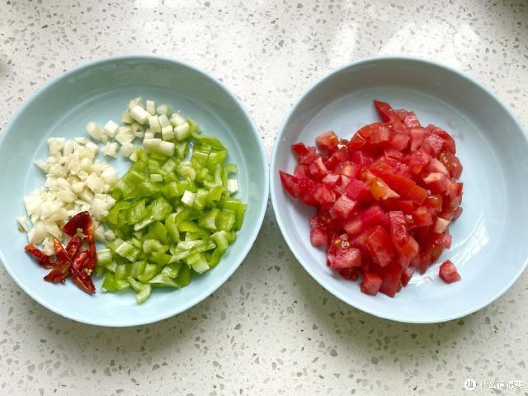 豆腐还喜欢油炸或煎烤吗？教你这样做美味又下饭，给肉都不换
