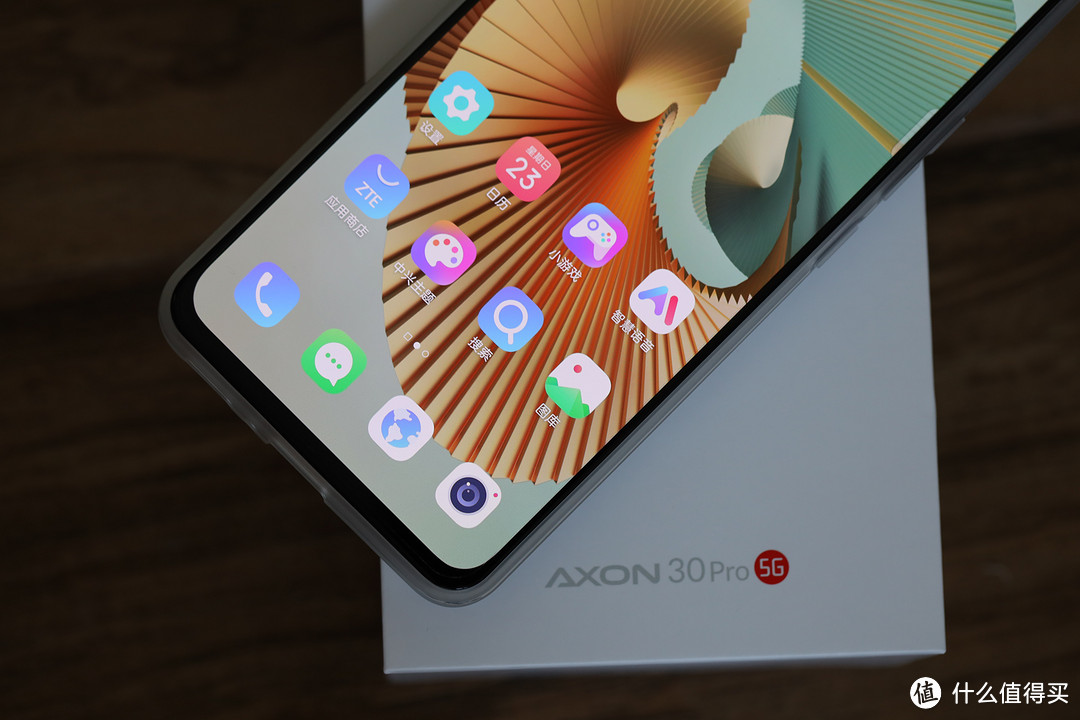 旗舰生活记录者：中兴 Axon30 Pro 5G手机评测