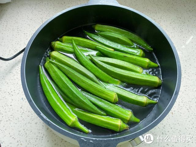 最好吃的凉拌菜不是黄瓜而是它，清香脆嫩又爽口，夏天最营养