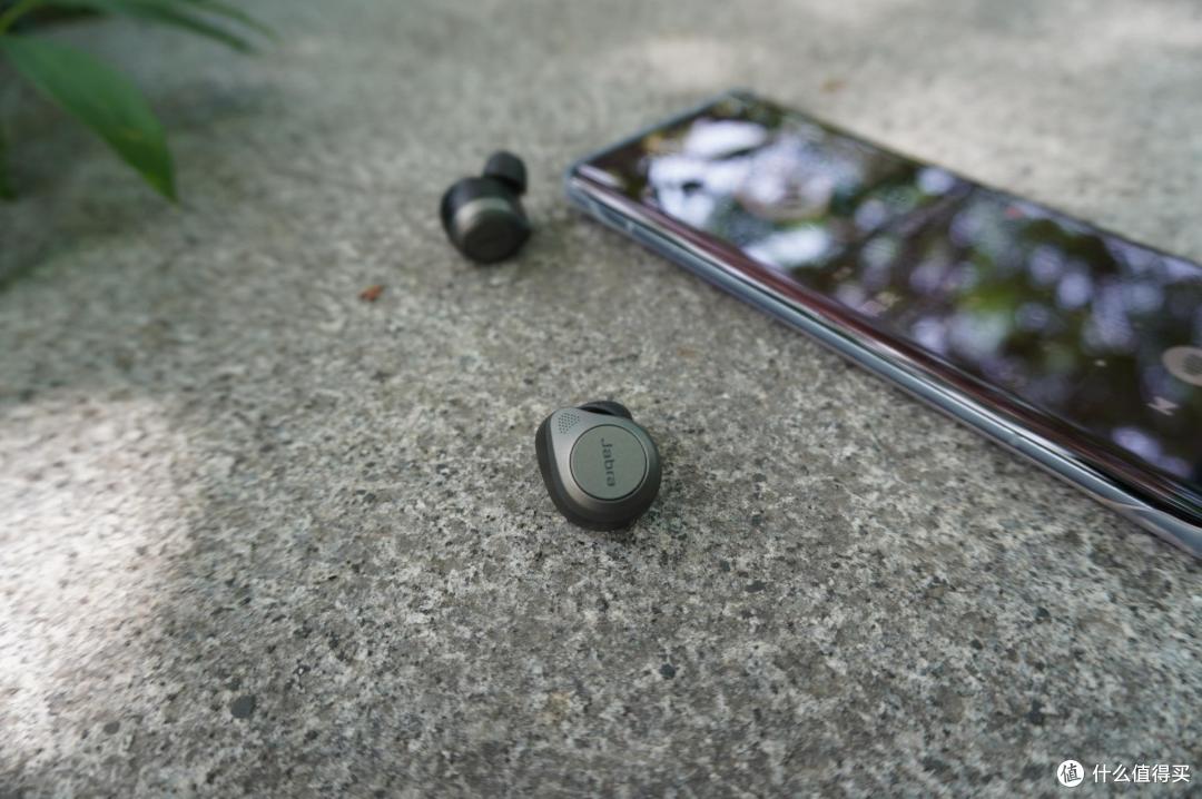 上手Jabra Elite 85t:软硬结合,不止于降噪、音质,还有定制体验