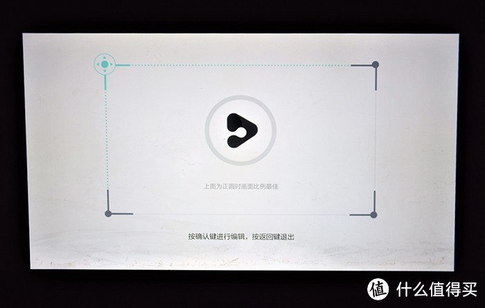 小明Q1迷你投影仪体验：1080P自带电池、小巧便携的千元投影机皇？
