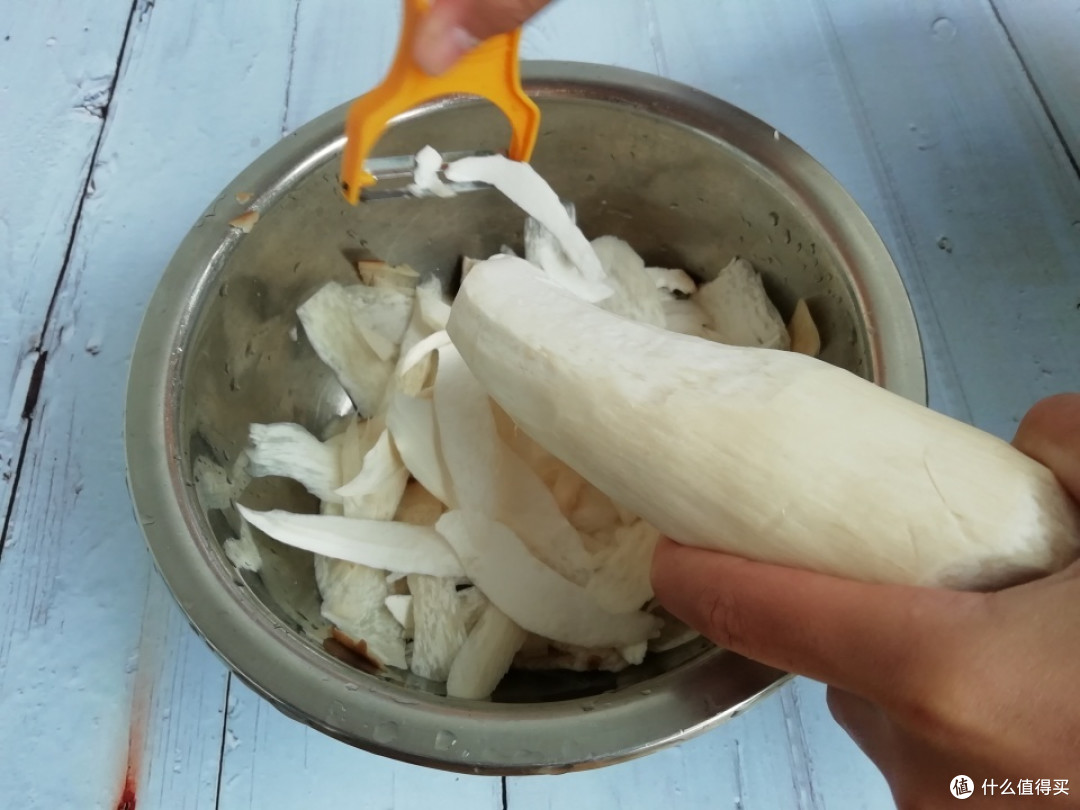 鸡蛋和它是绝配，5分钟出锅，宁可不吃肉也要吃它，好吃不贵！