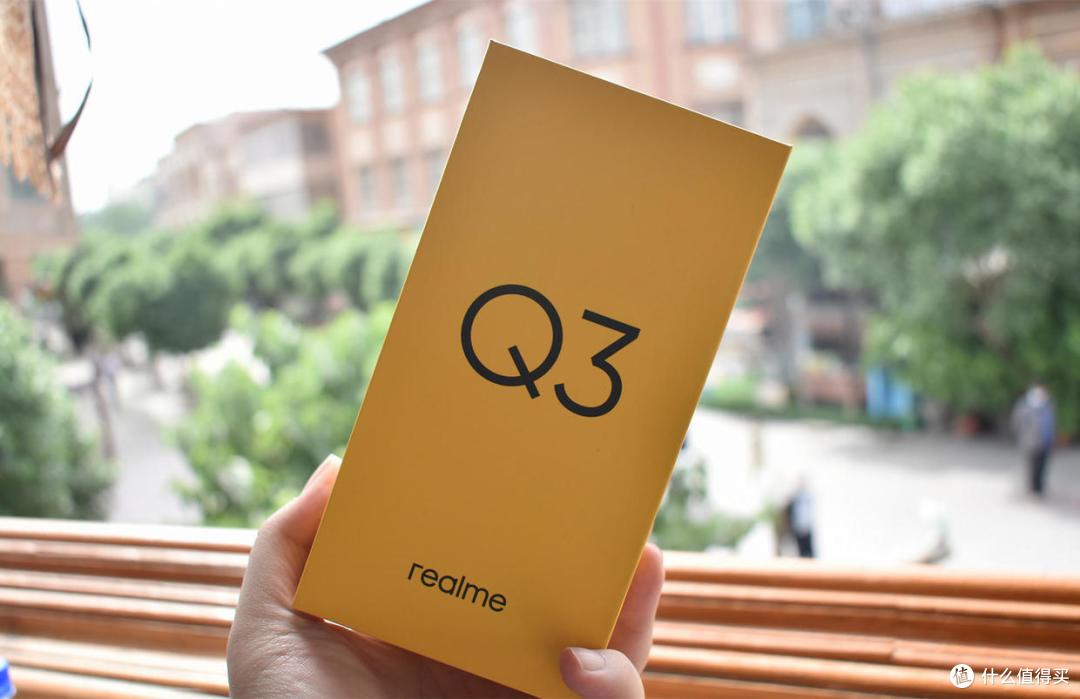 realme真我Q3评测:旅途大片随手拍,5G千元机皇无短板