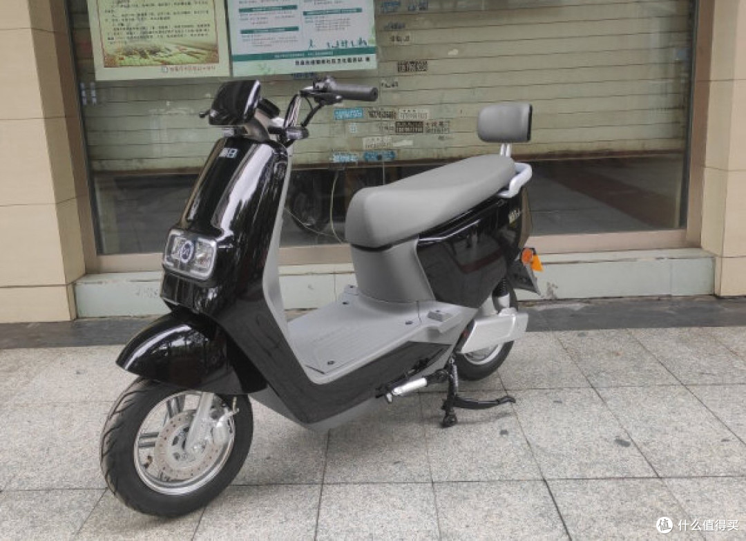 6.18作业篇,从千元电自车型到万元旗舰电摩车型,满足不同用户多常景下使用的新国标电动车
