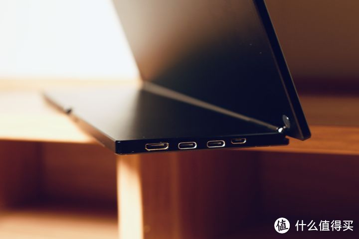 给我的MacBook选择一个好伴侣：EHOMEWEI L13 Pro便携式显示器