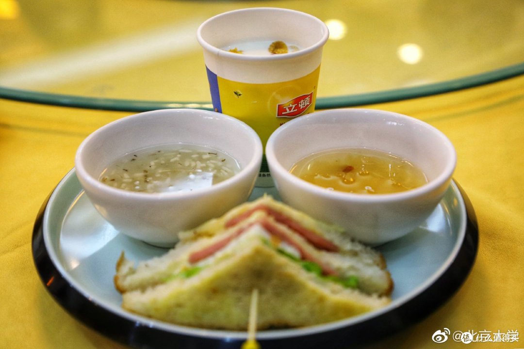 北京大学的伙食有多好?学生4年不想点外卖,上好大学太值了