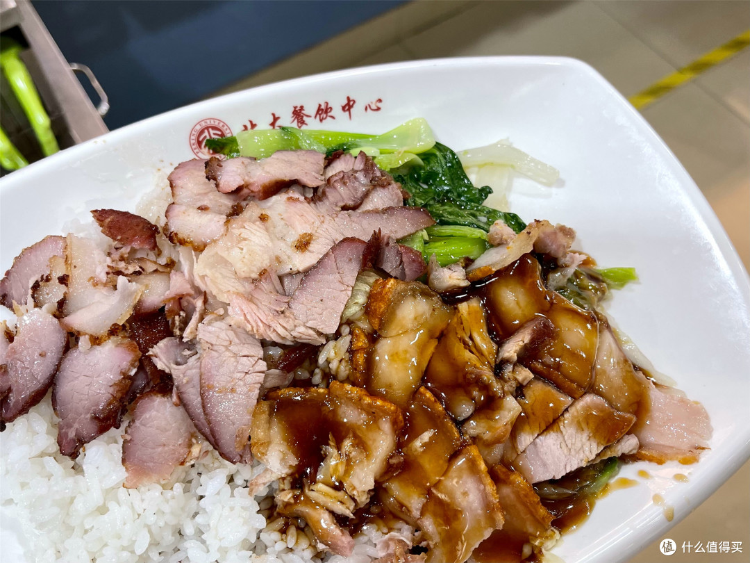 北京大学的伙食有多好?学生4年不想点外卖,上好大学太值了