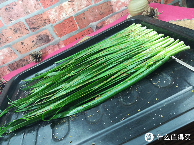 韭菜又名壮阳草,男人要多吃,美味烤韭菜,三种口味任意选