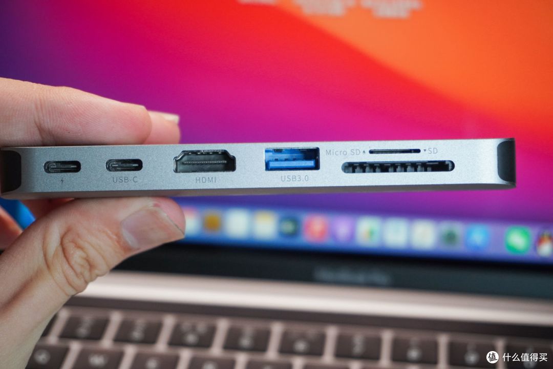 更适合大部分Macbook用户的拓展坞——ORICO八合一拓展坞