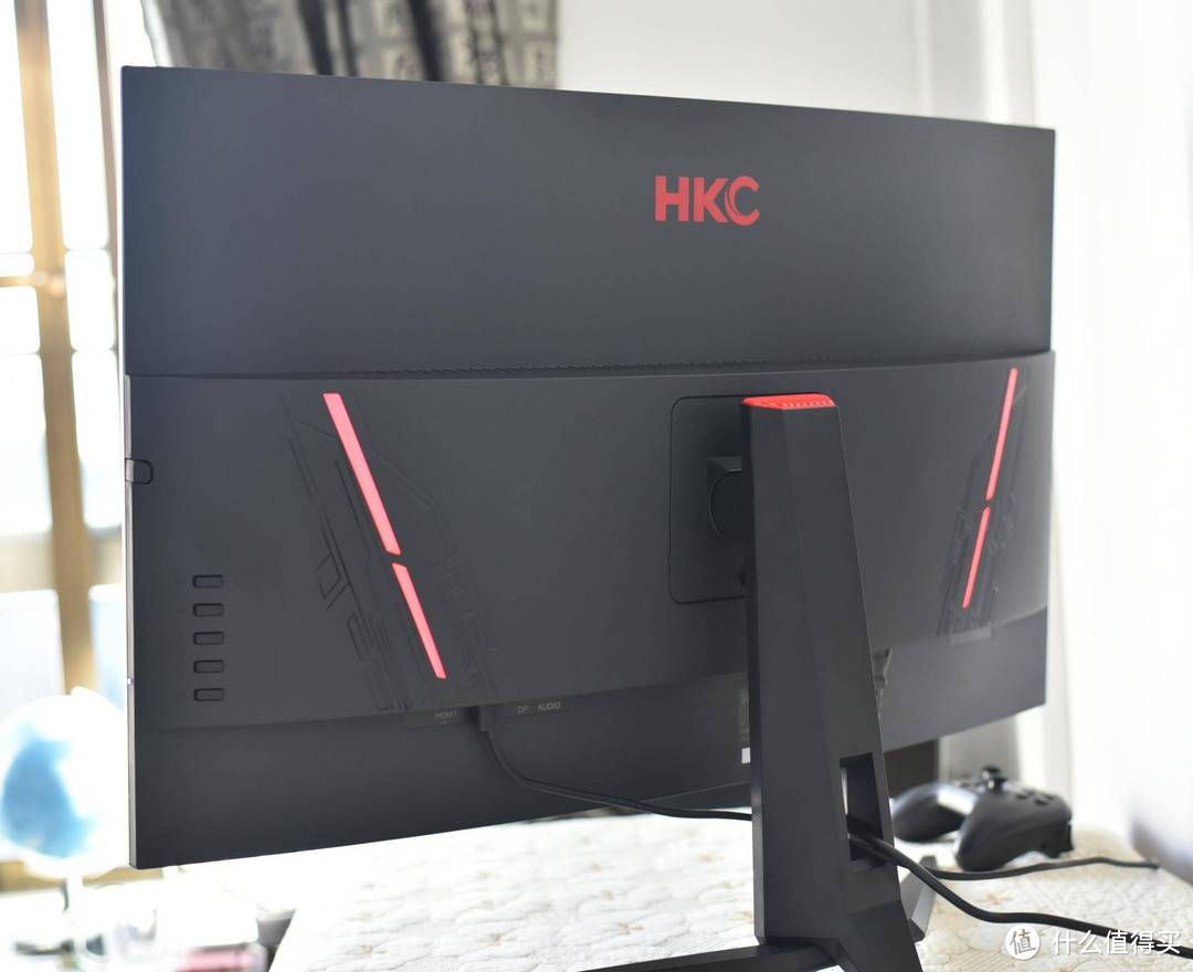 HKC CG322M PLUS:Free－sync技术+1ms秒响应+亮暗部调节,枪击游戏玩上瘾！
